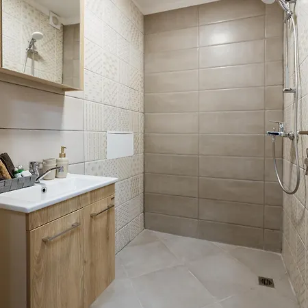 Happy Lazur 公寓 *