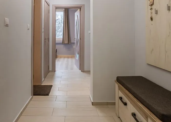 Happy Lazur * Μπουργκάς